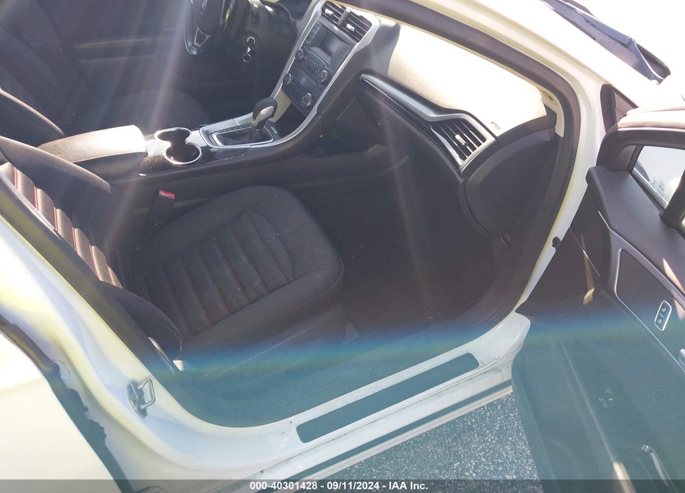 2014 FORD FUSION SE VIN: 3FA6P0H92ER272085