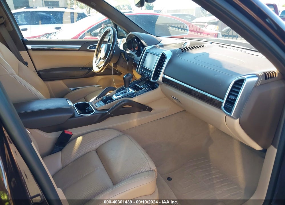 2016 PORSCHE CAYENNE VIN: WP1AA2A29GKA09015