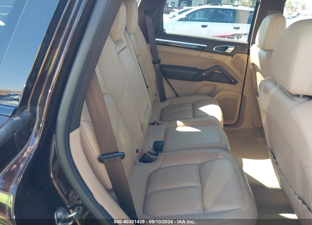 2016 PORSCHE CAYENNE VIN: WP1AA2A29GKA09015