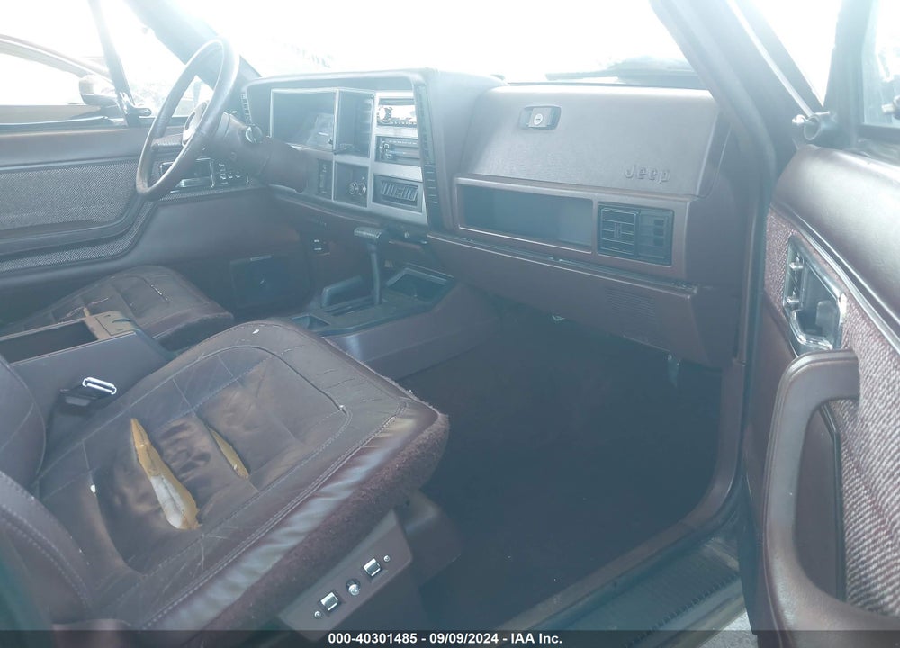 1991 JEEP CHEROKEE LAREDO VIN: 1J4FJ58S4ML638177