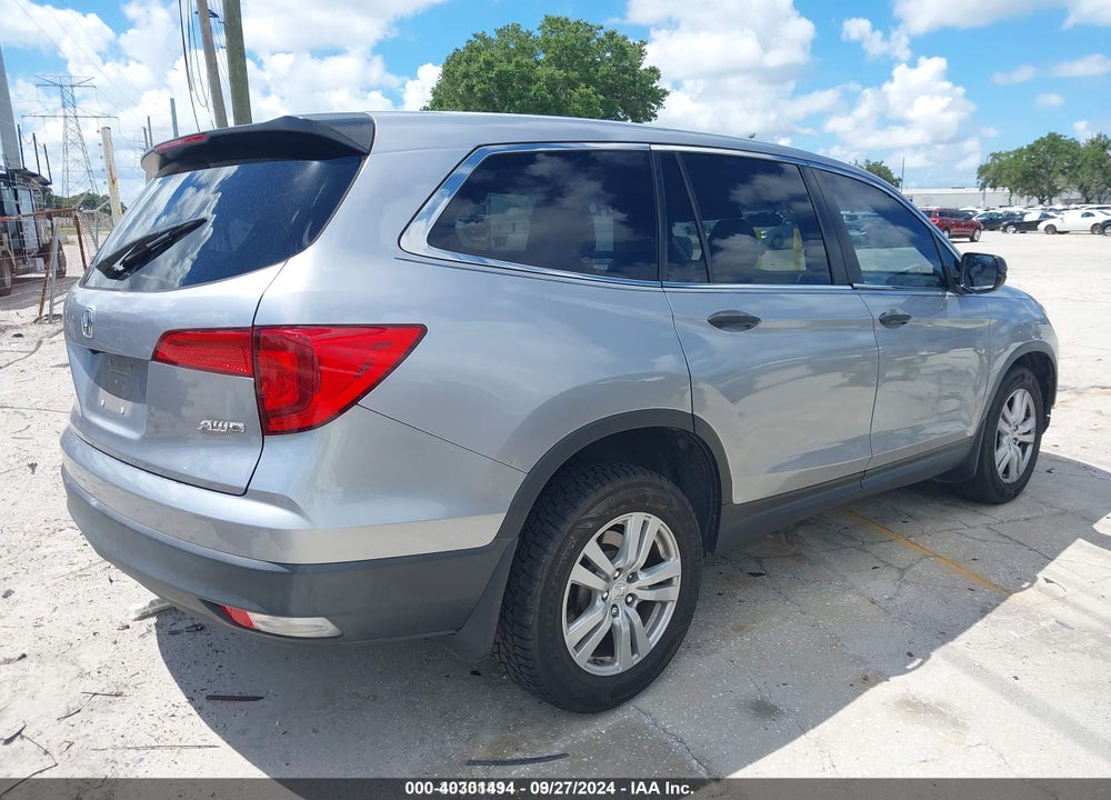 2017 HONDA PILOT LX VIN: 5FNYF6H18HB070022