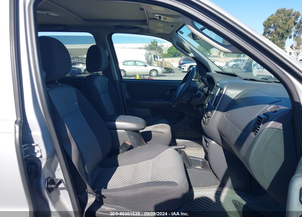 2004 FORD ESCAPE XLT VIN: 1FMYU03104KA28950