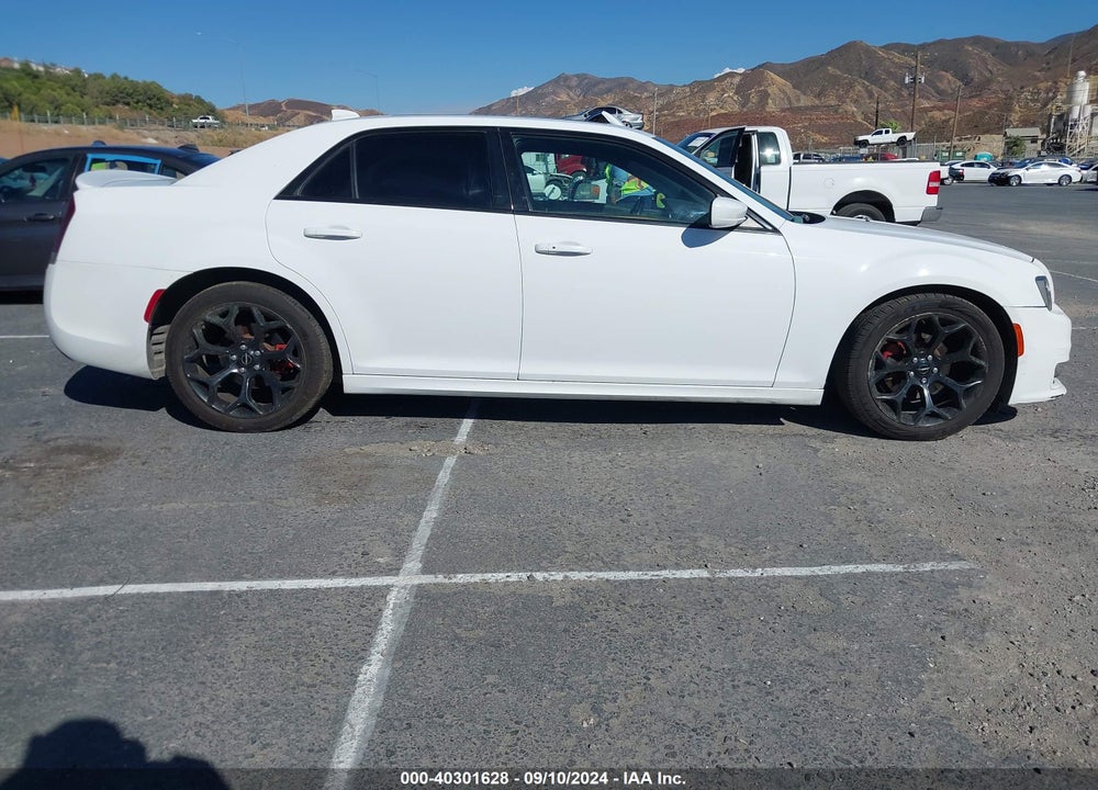 2018 CHRYSLER 300 VIN: 2C3CCABG0JH296496