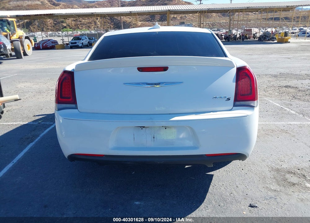 2018 CHRYSLER 300 VIN: 2C3CCABG0JH296496