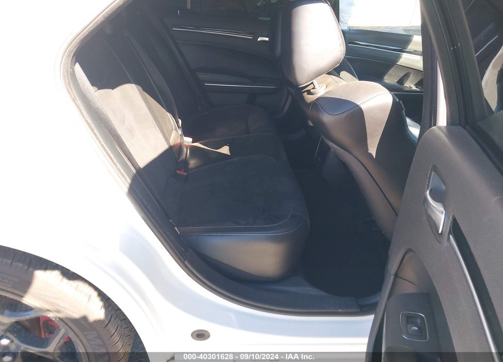 2018 CHRYSLER 300 VIN: 2C3CCABG0JH296496