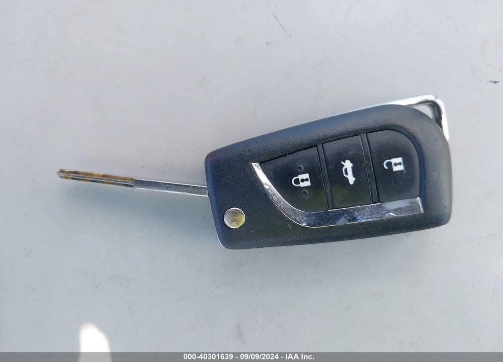 2009 HONDA CR-V LX VIN: 3CZRE38329G705667