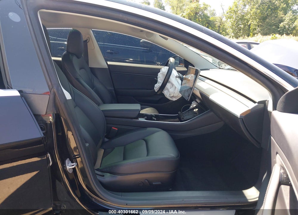 2019 TESLA MODEL 3 LONG RANGE/PERFORMANCE VIN: 5YJ3E1EB1KF385524