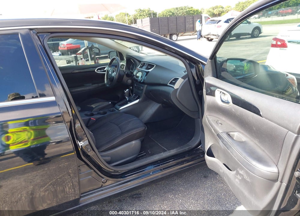2017 NISSAN SENTRA SV VIN: 3N1AB7AP7HL670018