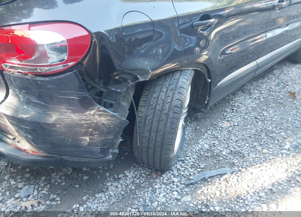 2016 VOLKSWAGEN TIGUAN SE VIN: WVGBV7AX6GW526103
