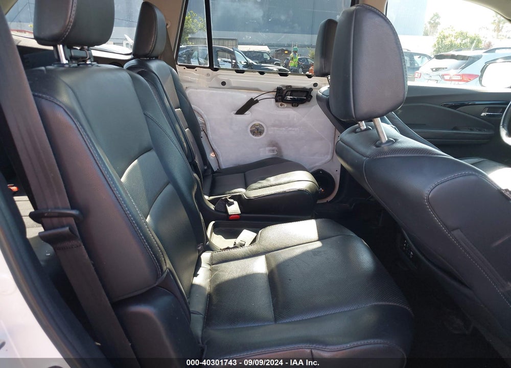 2018 HONDA PILOT ELITE VIN: 5FNYF6H06JB013489