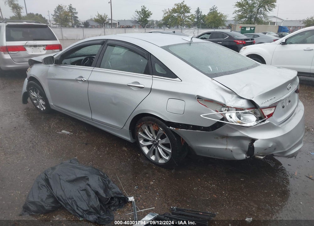 2011 HYUNDAI SONATA VIN: 5NPEC4AC8BH142700