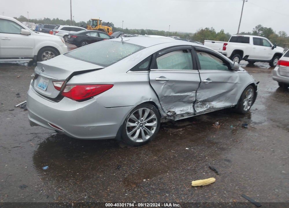 2011 HYUNDAI SONATA VIN: 5NPEC4AC8BH142700