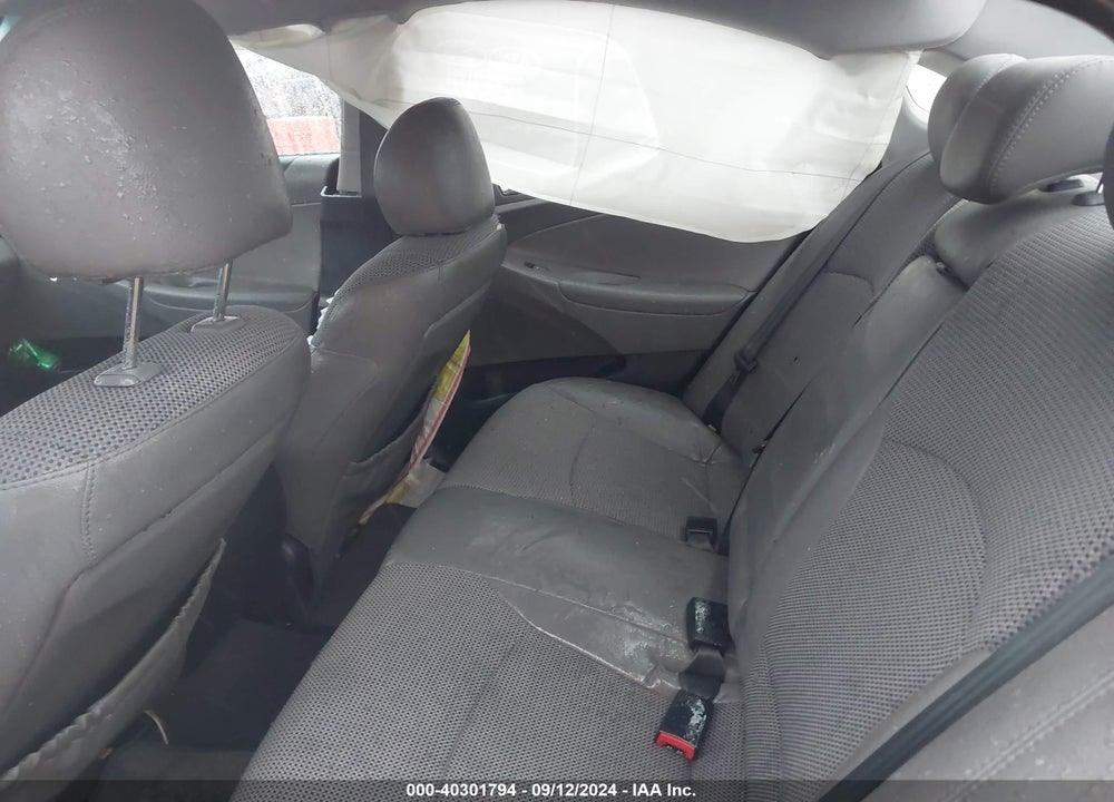 2011 HYUNDAI SONATA VIN: 5NPEC4AC8BH142700