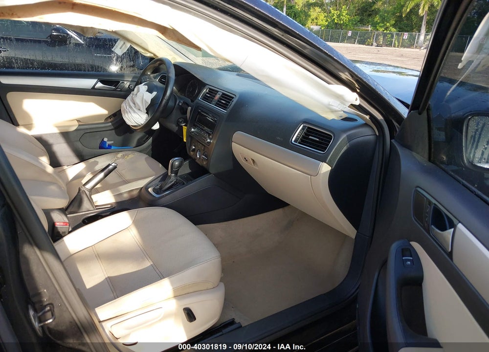 2014 VOLKSWAGEN JETTA 1.8T SE VIN: 3VWD07AJXEM222676