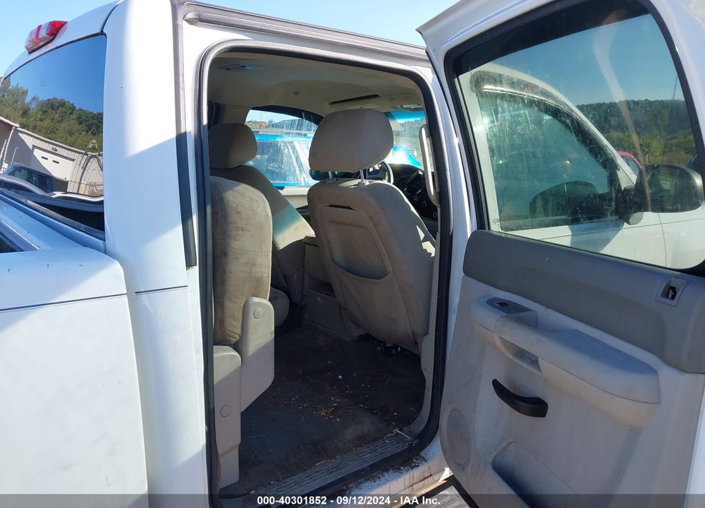 2010 GMC SIERRA 1500 SLE VIN: 3GTRKVE31AG225574