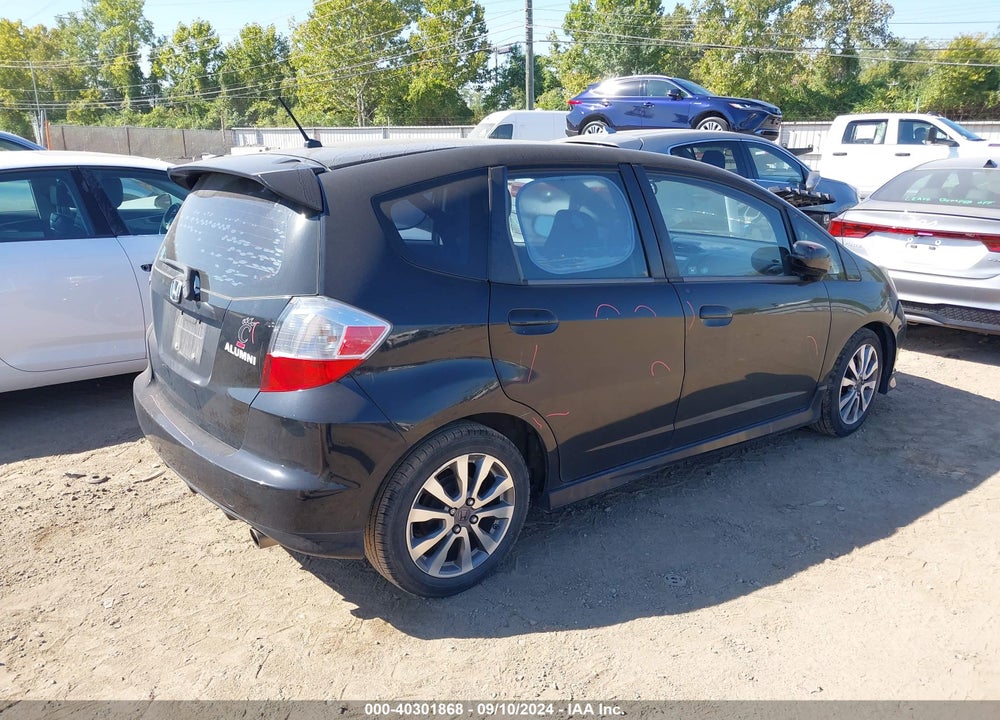 2012 HONDA FIT SPORT VIN: JHMGE8H57CC019290