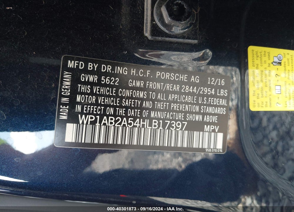 2017 PORSCHE MACAN S VIN: WP1AB2A54HLB17397