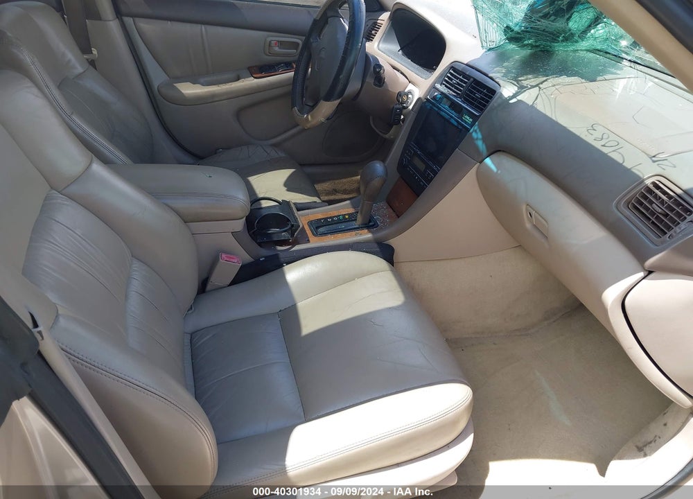 1998 LEXUS ES 300 VIN: JT8BF28G8W0144083