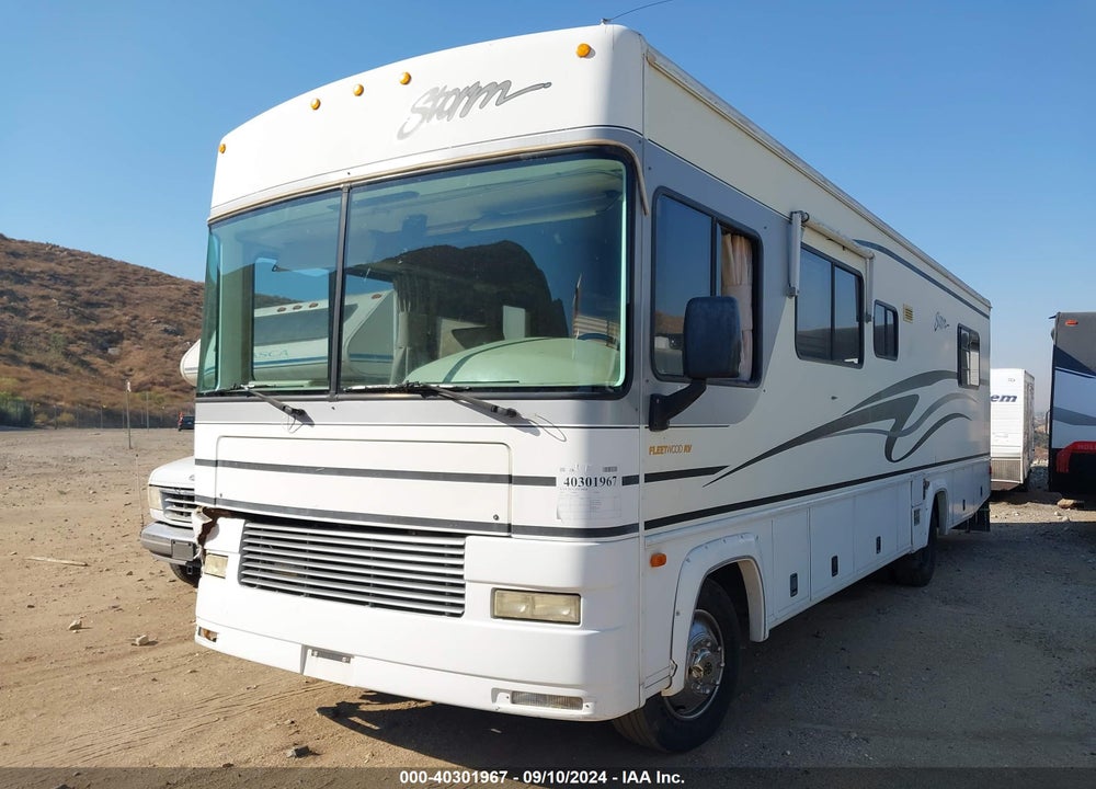 2001 FLEETWOOD STORM VIN: 1FCMF53S910A15690