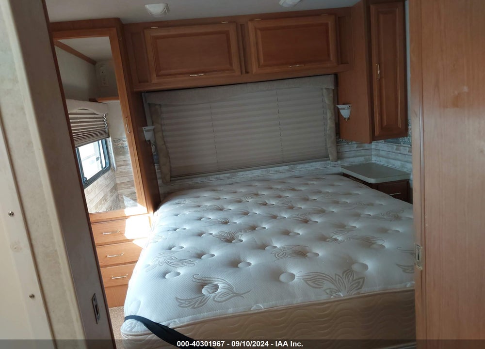 2001 FLEETWOOD STORM VIN: 1FCMF53S910A15690
