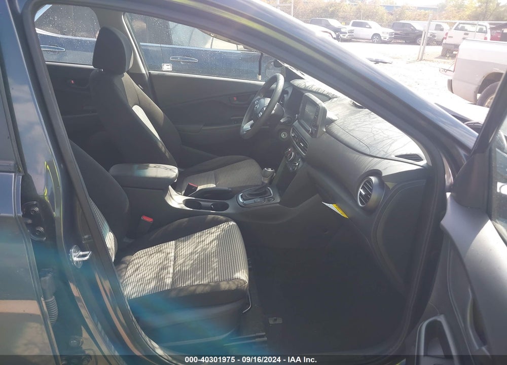 2019 HYUNDAI KONA SE VIN: KM8K1CAA0KU201001