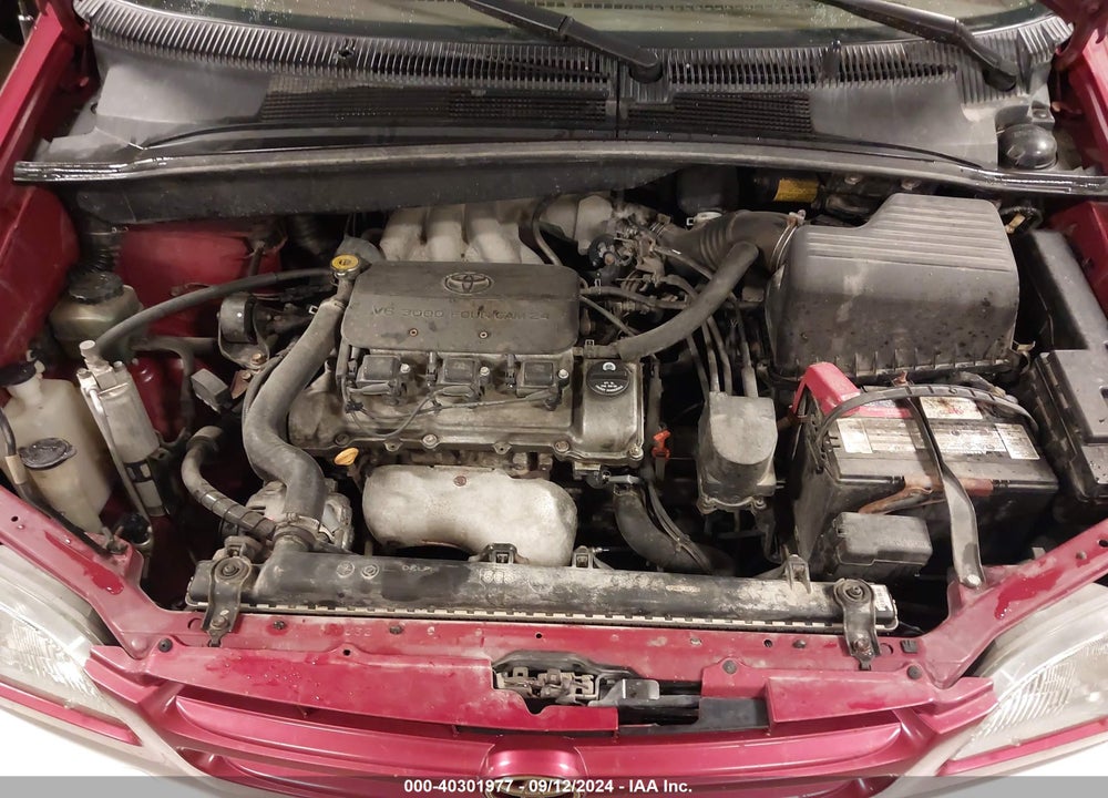 1999 TOYOTA SIENNA XLE VIN: 4T3ZF13C0XU106455