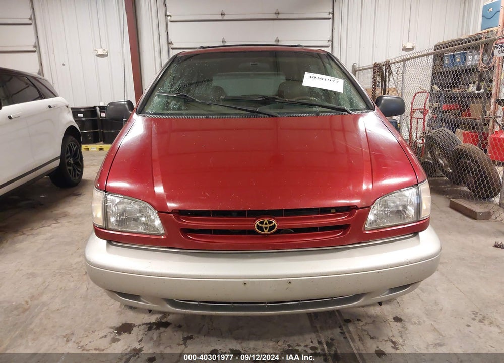 1999 TOYOTA SIENNA XLE VIN: 4T3ZF13C0XU106455