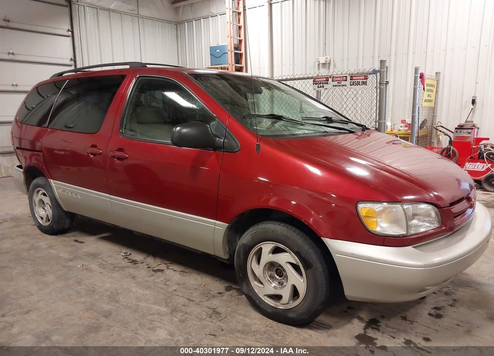1999 TOYOTA SIENNA XLE VIN: 4T3ZF13C0XU106455