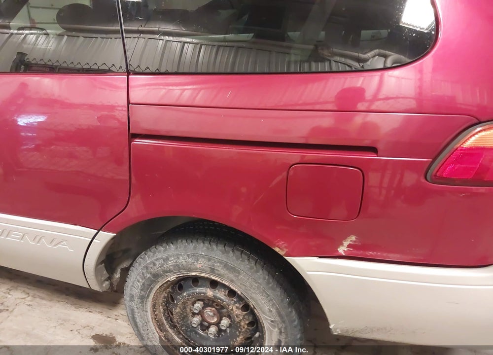 1999 TOYOTA SIENNA XLE VIN: 4T3ZF13C0XU106455