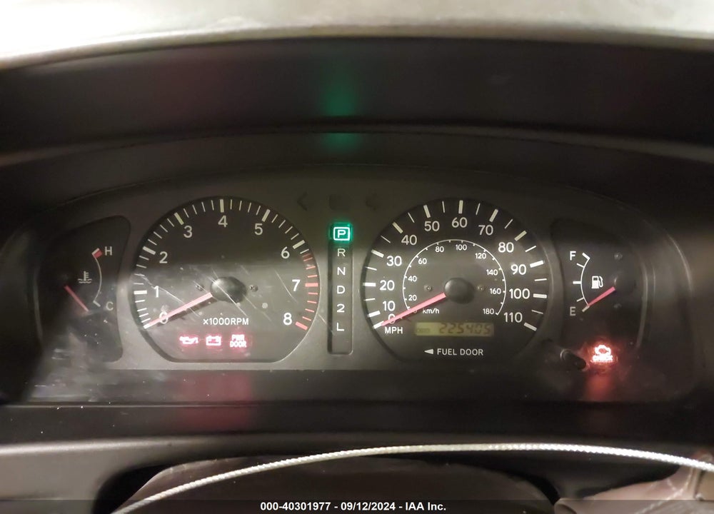 1999 TOYOTA SIENNA XLE VIN: 4T3ZF13C0XU106455