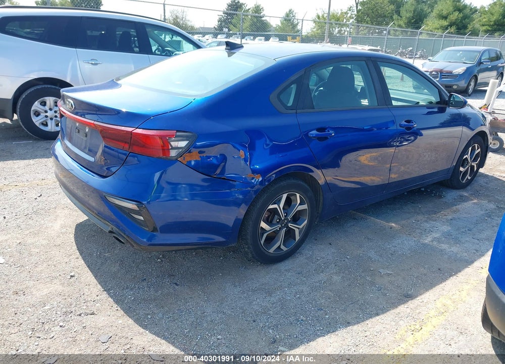 2019 KIA FORTE LXS VIN: 3KPF24AD7KE009852