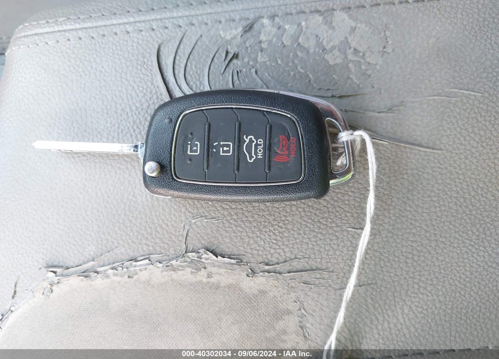 2016 HYUNDAI SONATA VIN: 5NPE24AF1GH407705
