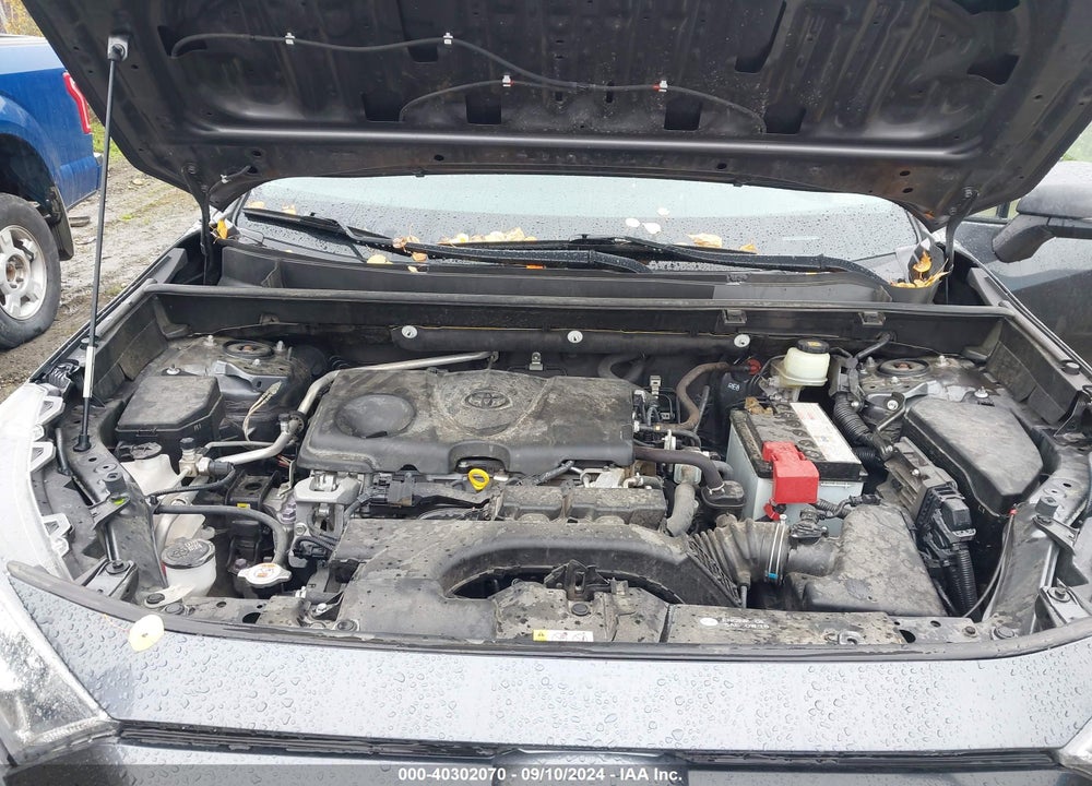 2019 TOYOTA RAV4 VIN: JTMC1RFV7KD014572