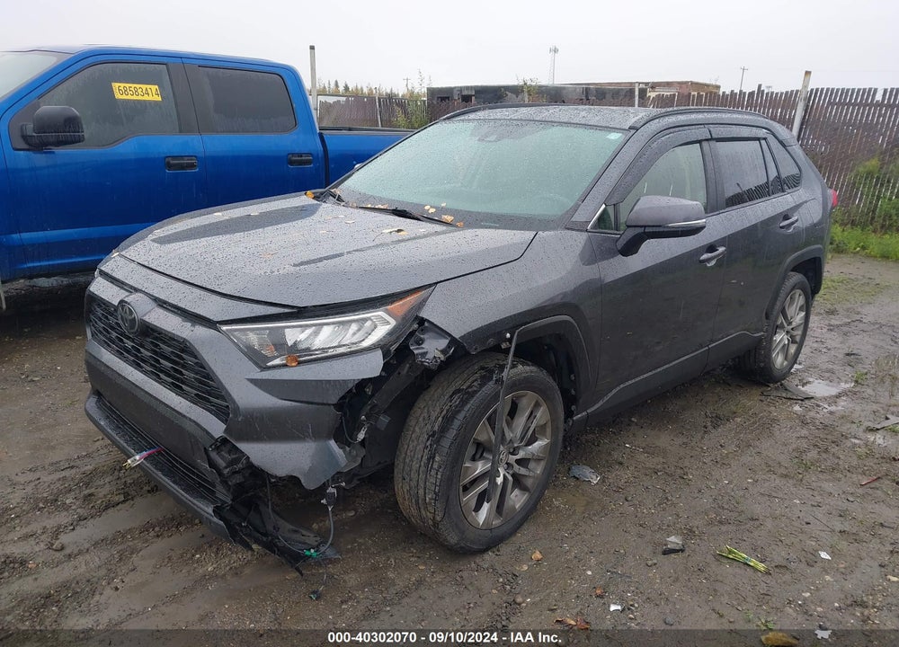 2019 TOYOTA RAV4 VIN: JTMC1RFV7KD014572