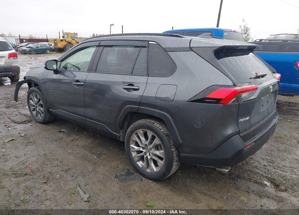 2019 TOYOTA RAV4 VIN: JTMC1RFV7KD014572