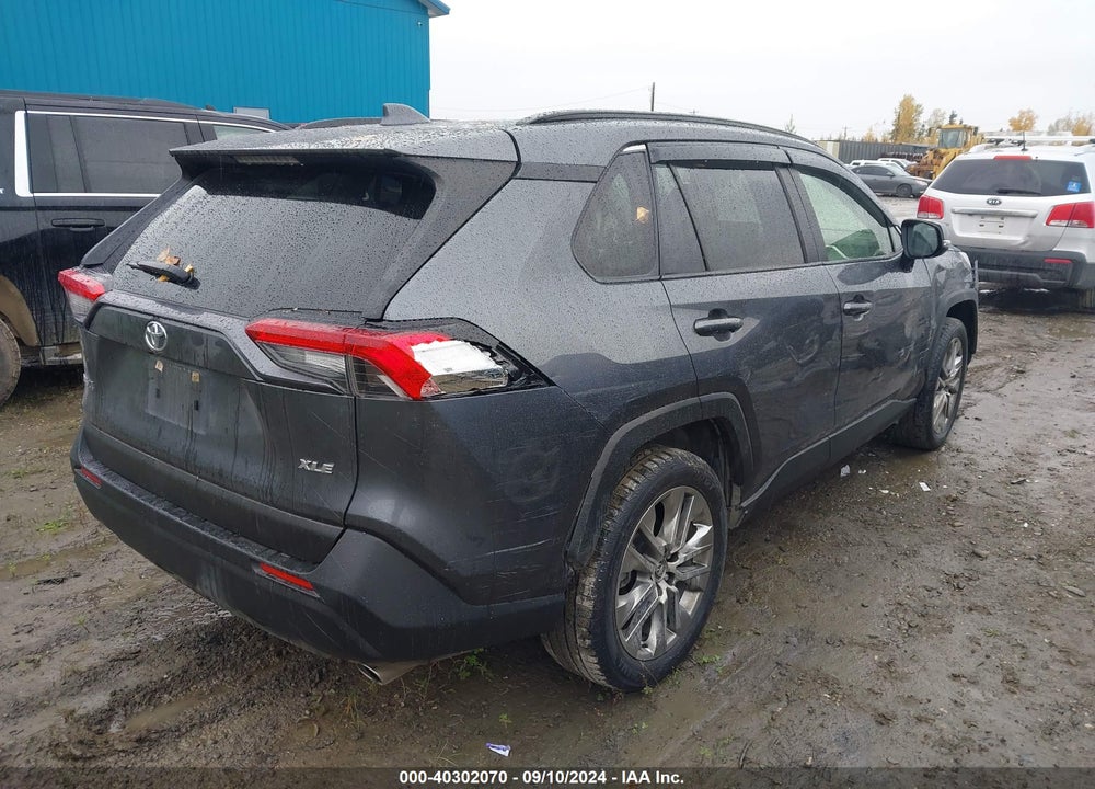 2019 TOYOTA RAV4 VIN: JTMC1RFV7KD014572