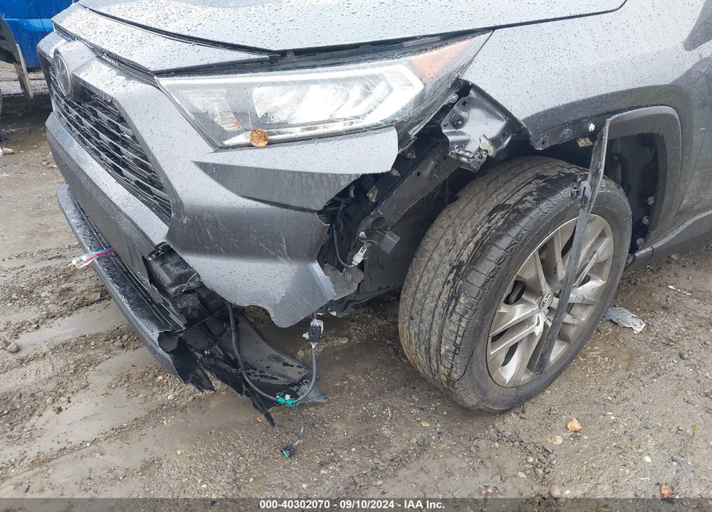2019 TOYOTA RAV4 VIN: JTMC1RFV7KD014572
