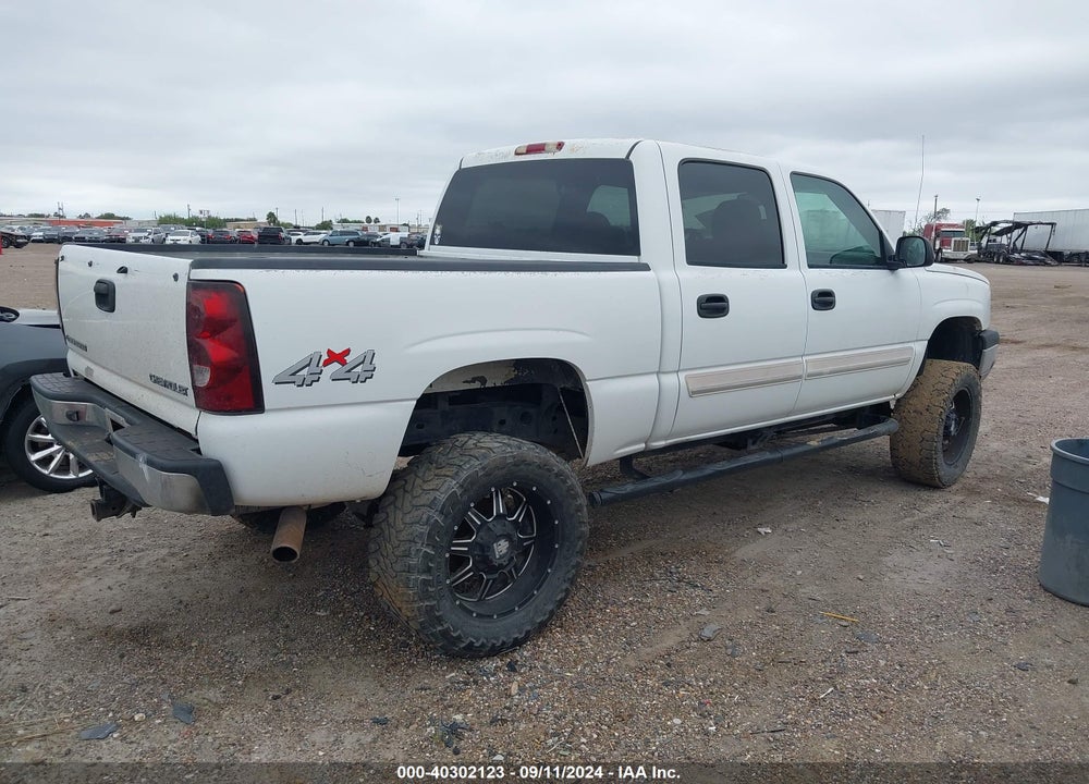 2004 CHEVROLET SILVERADO 1500 LS VIN: 2GCEK13TX41387811