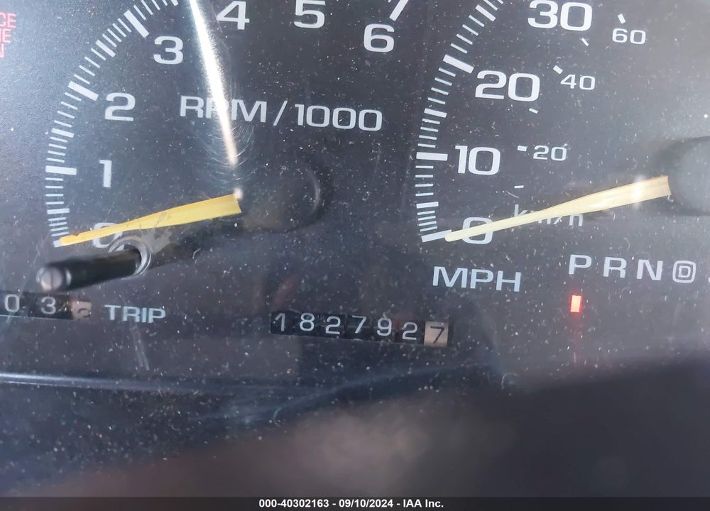 1999 CHEVROLET TAHOE LS VIN: 1GNEC13R9XJ529391