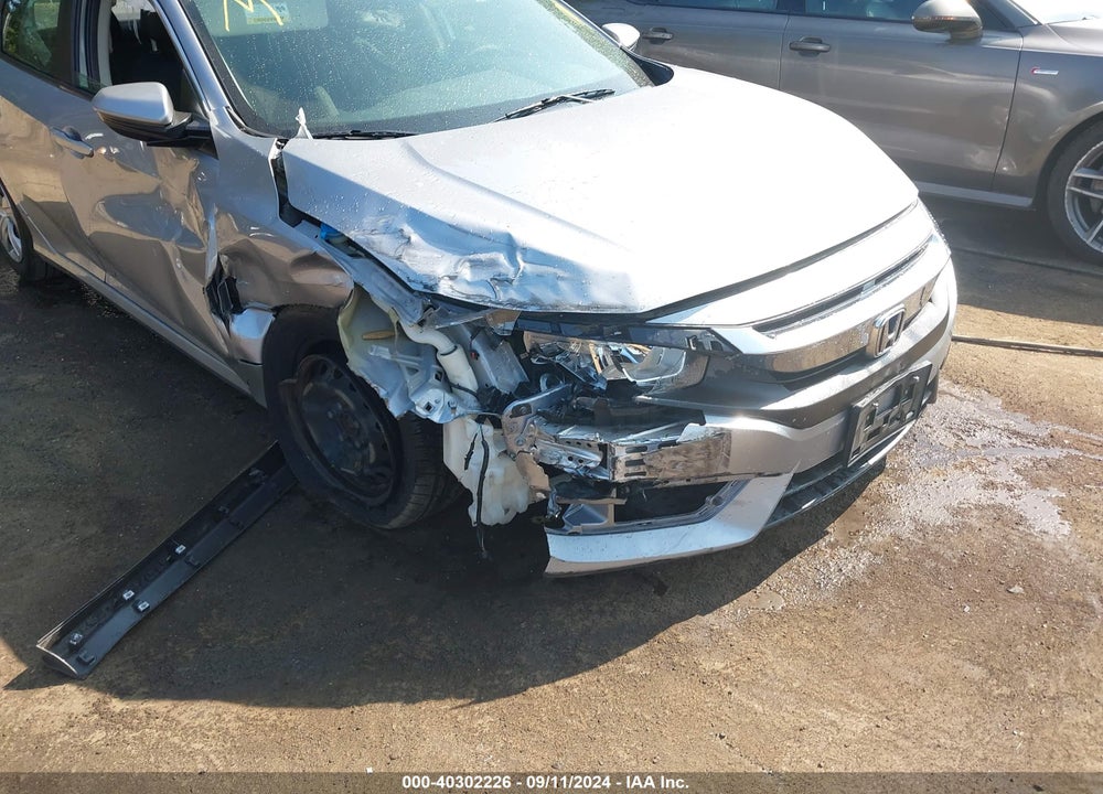 2018 HONDA CIVIC LX VIN: 2HGFC2F55JH517471