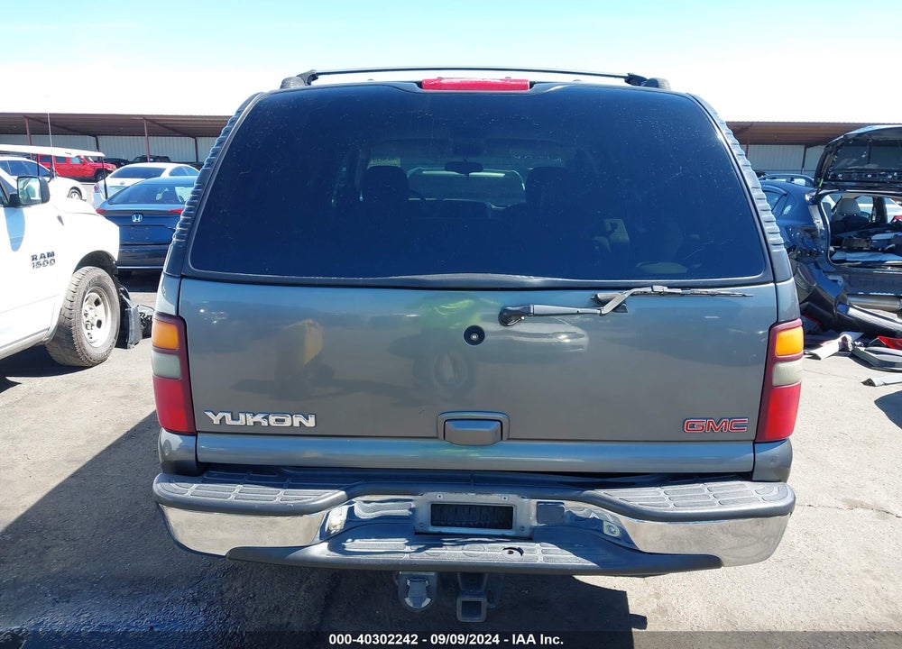 2002 GMC YUKON SLT VIN: 1GKEK13T12R147104