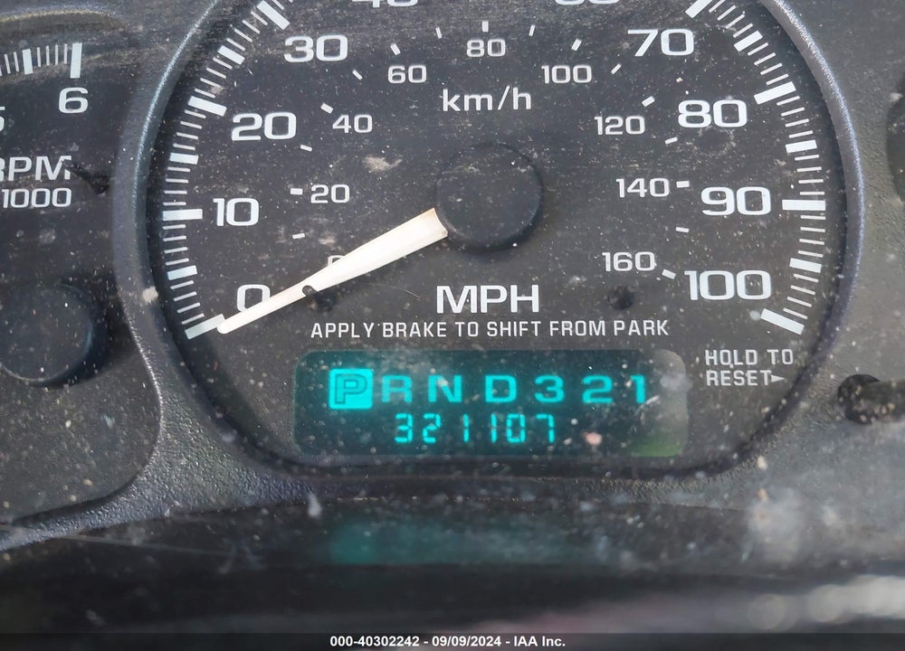 2002 GMC YUKON SLT VIN: 1GKEK13T12R147104