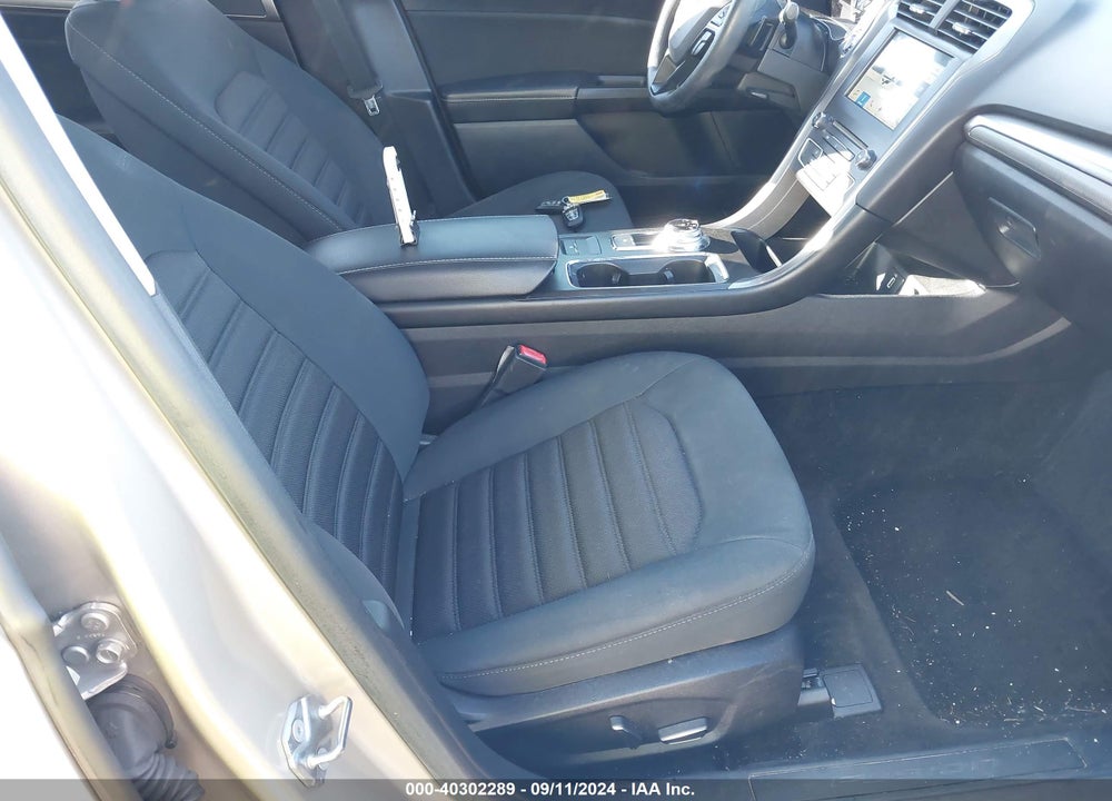 2018 FORD FUSION SE VIN: 3FA6P0HDXJR148211