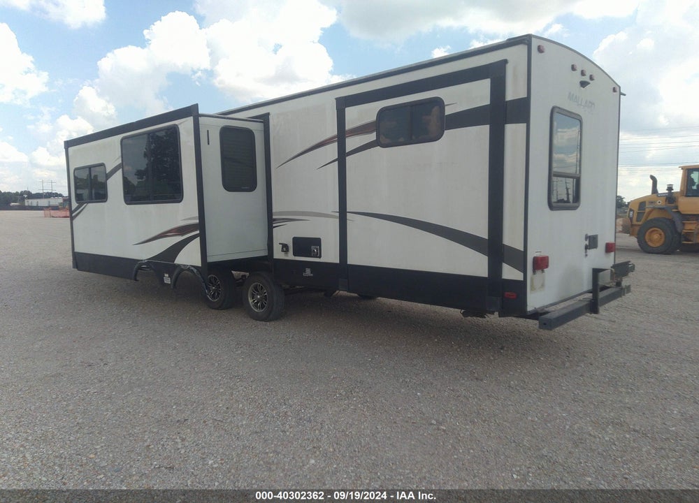 2018 HEARTLAND MALLARD  M33 VIN: 5SFNB3722JE357691
