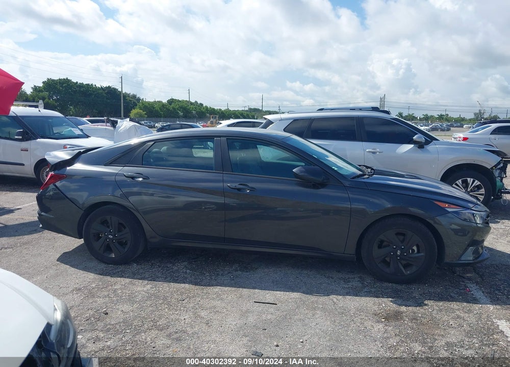2022 HYUNDAI ELANTRA SEL VIN: 5NPLM4AG7NH064292