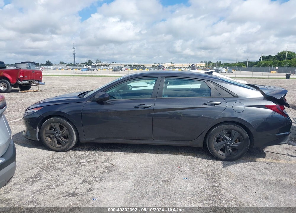 2022 HYUNDAI ELANTRA SEL VIN: 5NPLM4AG7NH064292