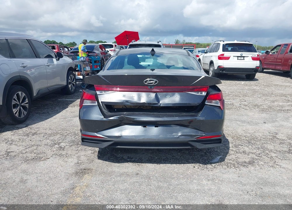 2022 HYUNDAI ELANTRA SEL VIN: 5NPLM4AG7NH064292