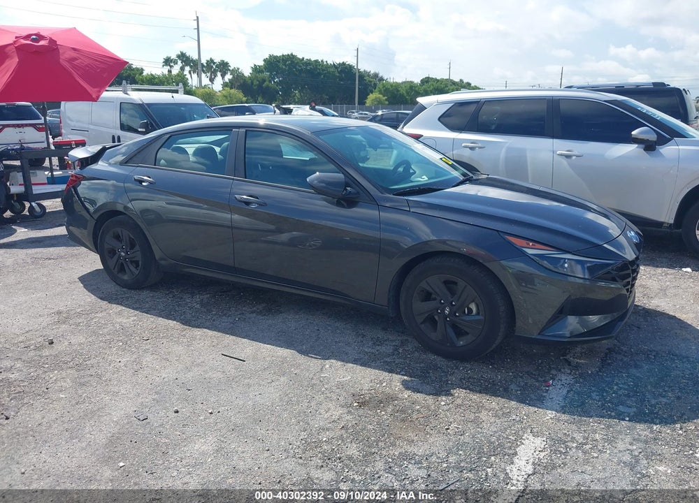 2022 HYUNDAI ELANTRA SEL VIN: 5NPLM4AG7NH064292