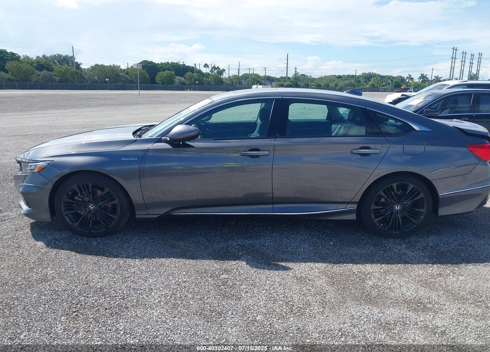 2022 HONDA ACCORD HYBRID TOURING VIN: 1HGCV3F91NA031010