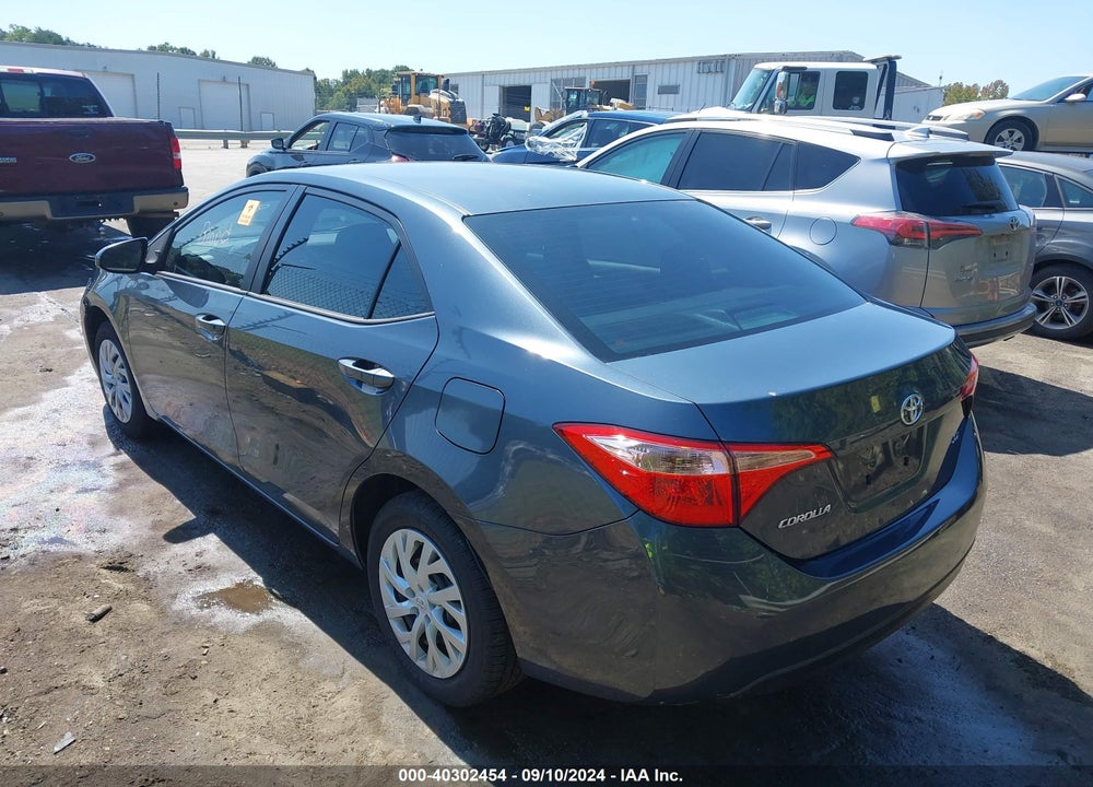 2017 TOYOTA COROLLA LE VIN: 5YFBURHE2HP705112